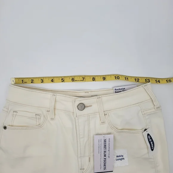 Old Navy Rockstar Super Skinny Jean, Size 6 - Picture 6 of 11